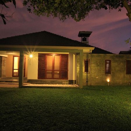 Breezy Villa Negombo Esterno foto