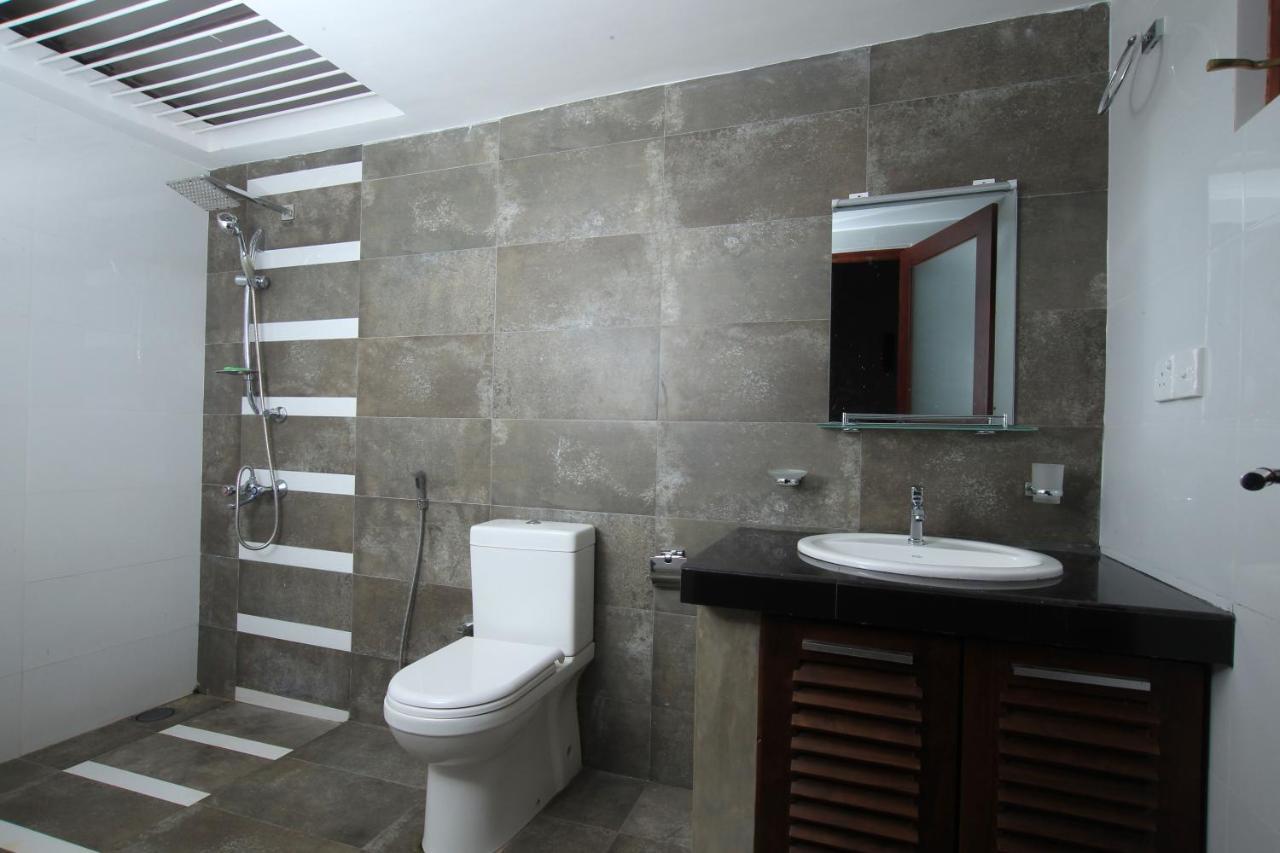 Breezy Villa Negombo Esterno foto
