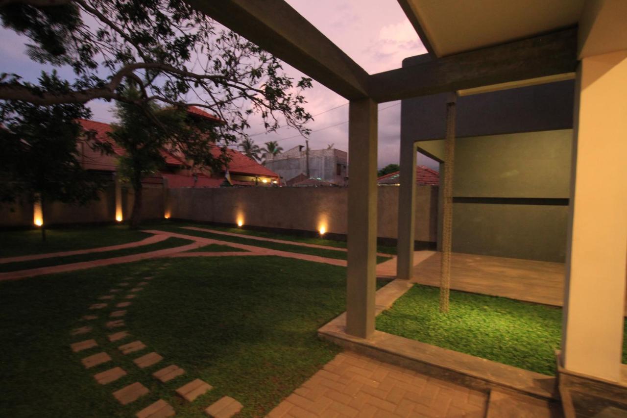 Breezy Villa Negombo Esterno foto